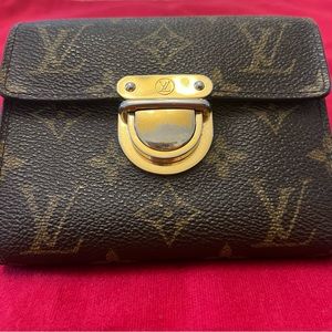 FLASH SALE LV Wallet TR 1026